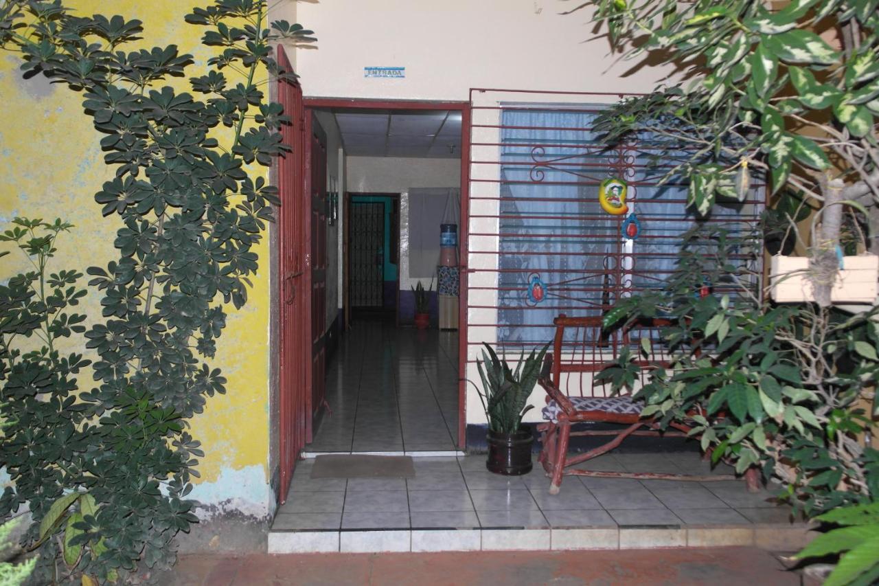 Hostal Nicaragua Guest House 马那瓜湖 外观 照片